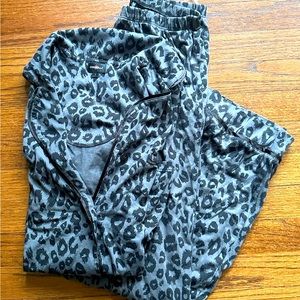 Cosabella - Short sleeve Leopard print Pajama Set - Size Large